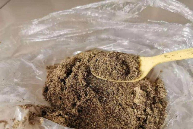 Bỏ thuốc phiện vào món ăn để “gây nghiện” thực khách - Ảnh 1.