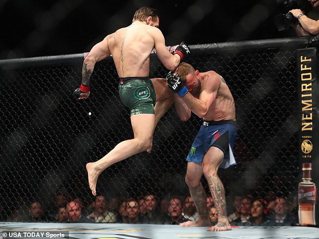 Connor McGregor hạ gục đối thủ chỉ sau 40 giây - Ảnh 1.