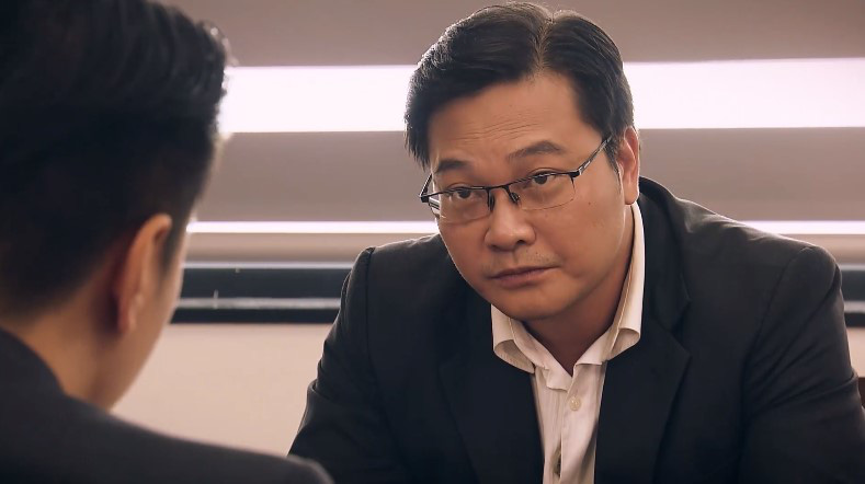 Sinh tử - Tập 40: L&agrave;m gi&aacute; để hối lộ quan chức thay doanh nghiệp, Vũ (Việt Anh) bảo c&ocirc;ng chức kh&ocirc;ng ăn chay - Ảnh 2.