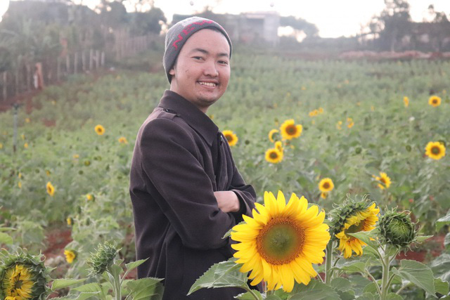 Chàng trai ung thư mở lớp học miễn phí cho trẻ em quê nghèo - Ảnh 9.