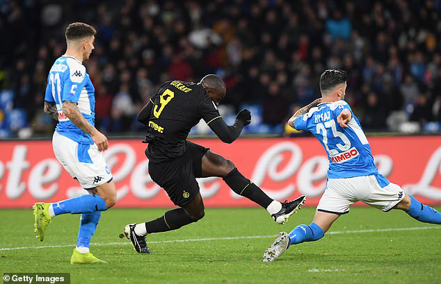 Napoli 1-3 Inter Milan: Bộ đôi Lukaku - Lautaro tiếp tục tỏa sáng - Ảnh 1.