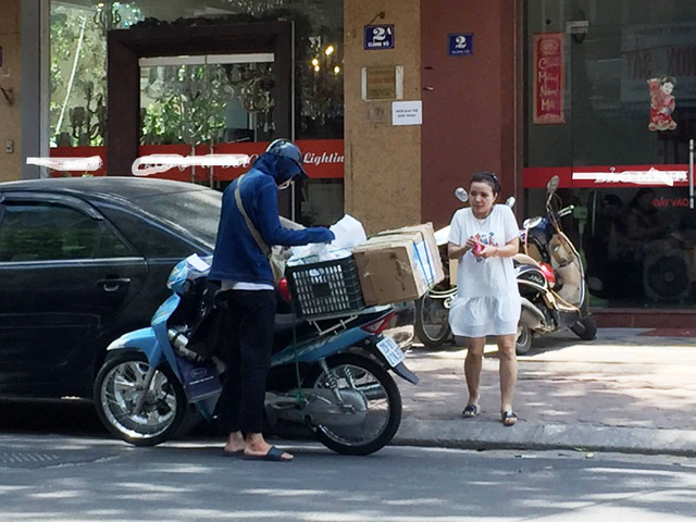 Muôn kiểu “bom hàng” làm khổ shipper - Ảnh 2. Muôn kiểu “bom hàng” làm khổ shipper - Ảnh 2.