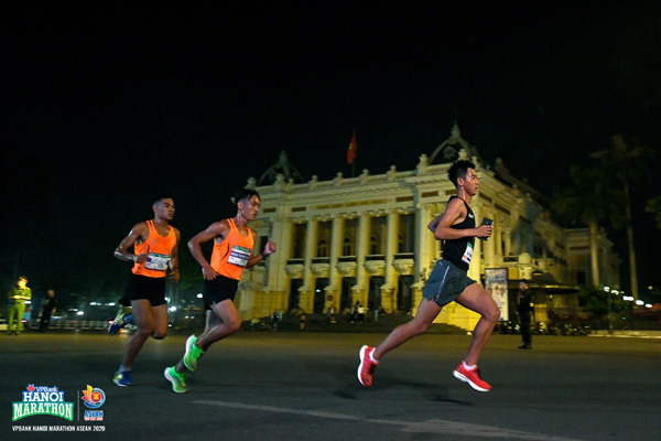 Giải chạy VPBank Hanoi Marathon ASEAN 2020 - Ảnh 2.