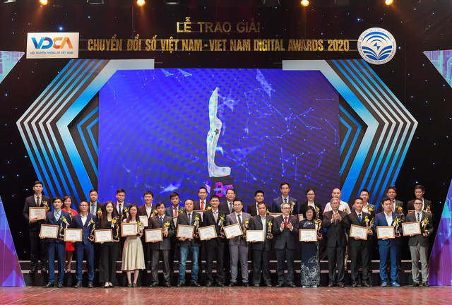 FSI đạt giải Doanh nghiệp Chuyển đổi số xuất sắc 2020 - Ảnh 1.