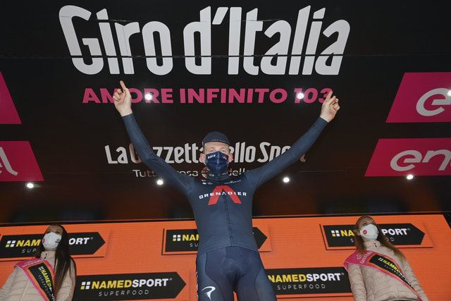 Chặng 15 giải đua xe đạp Giro D’Italia: Tao Geoghegan Hart về nhất chặng, Joao Almeida vẫn giữ áo hồng - Ảnh 3.