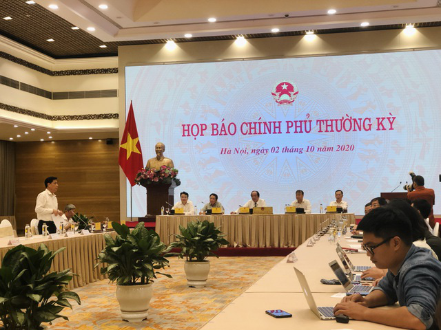 Ngân hàng Nhà nước lên tiếng việc người dân không vay tiền nhưng vẫn mắc nợ - Ảnh 2.