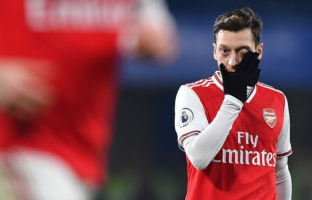 Bị loại khỏi đội hình Arsenal, Ozil viết tâm thư gửi người hâm mộ - Ảnh 3.