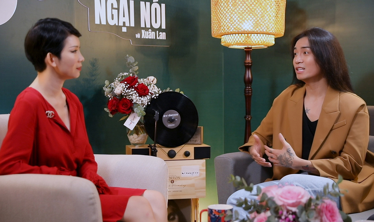 Erkakning eshagini yalab soradi 21 ta blondalar bilan jinsiy aloqa