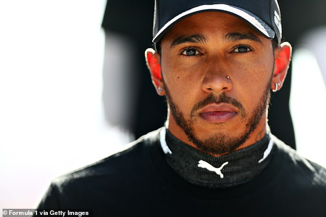 Lewis Hamilton khó có thể giữ ổn định thu nhập trong tương lai - Ảnh 1.