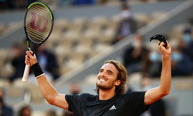 Stefanos Tsitsipas dễ dàng vào bán kết Pháp mở rộng 2020, chạm trán Djokovic - Ảnh 3.