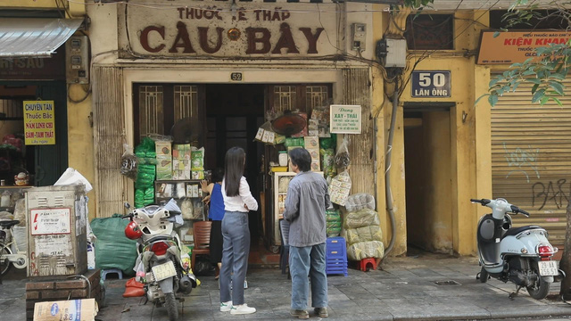 Hà Nội xưa qua những biển hiệu nhuốm màu thời gian - Ảnh 1.