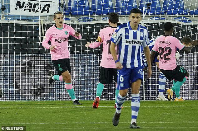 Deportivo Alaves 1-1 Barcelona: Chia điểm thất vọng! - Ảnh 2.