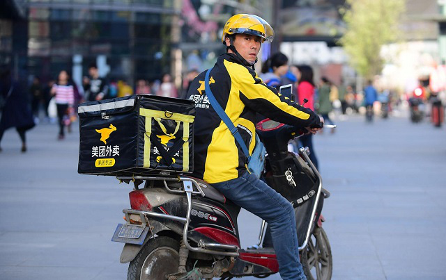 Ngày lễ Độc thân và những ngày bận rộn nhất năm của các nhân viên giao hàng - Ảnh 1. Ngày lễ Độc thân và những ngày bận rộn nhất năm của các nhân viên giao hàng - Ảnh 1.