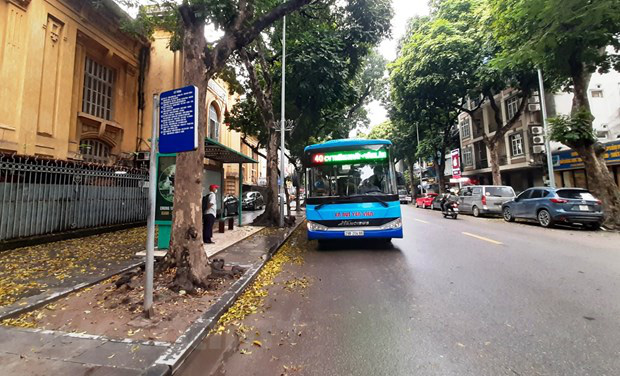 Chậm thanh toán trợ giá, xe bus Hà Nội có nguy cơ phải tạm dừng chạy - Ảnh 1.