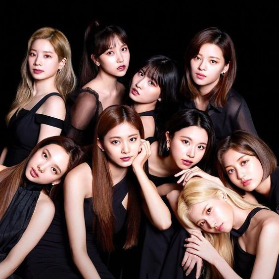 TWICE lập kỉ lục, tẩu tán 10 triệu bản album - Ảnh 1.