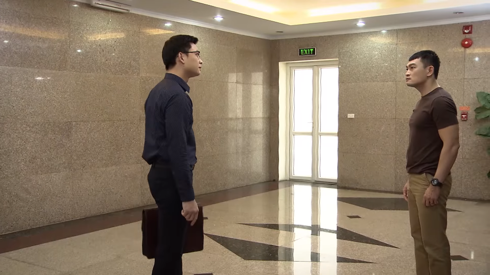 Lửa ấm - Tập 49: Thủy lao vào vùng dịch cứu người, Minh lại ngang nhiên qua đêm ở nhà Ngọc? - Ảnh 6. Lửa ấm - Tập 49: Thủy lao vào vùng dịch cứu người, Minh lại ngang nhiên qua đêm ở nhà Ngọc? - Ảnh 6.