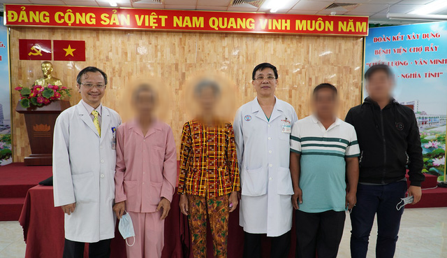Lần đầu tiên tại Việt Nam: Áp dụng kỹ thuật phẫu thuật tim xâm lấn tối thiểu - Ảnh 1. Lần đầu tiên tại Việt Nam: Áp dụng kỹ thuật phẫu thuật tim xâm lấn tối thiểu - Ảnh 1.