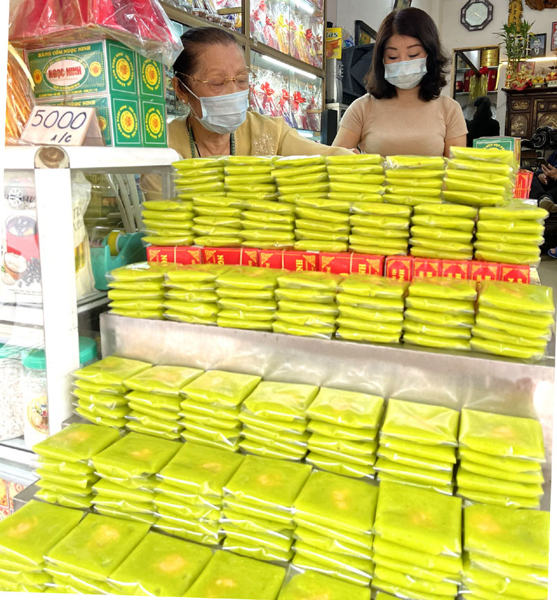 
Hanoians often send cake to their friends or relatives in other parts of the country, or even abroad, as a special gift.
