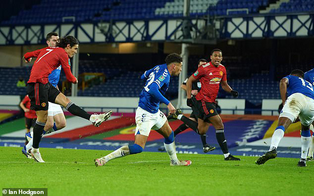 Everton 0-2 Manchester United: Cavani tỏa sáng, Man Utd vào bán kết cúp Liên đoàn Anh - Ảnh 3.