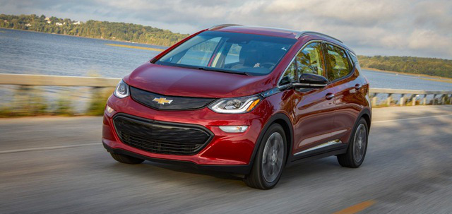 Hãng GM bị kiện vì pin xe điện Chevrolet Bolt cháy nổ gây nguy hiểm - Ảnh 1.