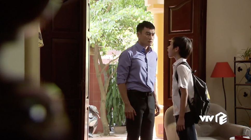 Lửa ấm - Tập 48: Mãi không chiếm được tình cảm từ Minh, Ngọc chơi chiêu cuối - Ảnh 8. Lửa ấm - Tập 48: Mãi không chiếm được tình cảm từ Minh, Ngọc chơi chiêu cuối - Ảnh 8.