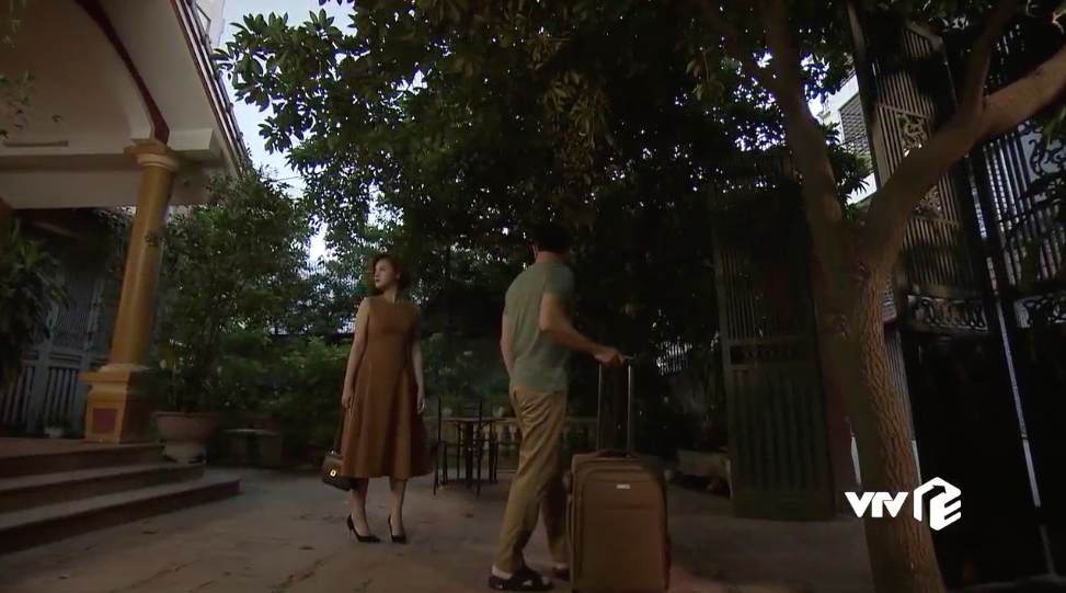 Lửa ấm - Tập 48: Mãi không chiếm được tình cảm từ Minh, Ngọc chơi chiêu cuối - Ảnh 12. Lửa ấm - Tập 48: Mãi không chiếm được tình cảm từ Minh, Ngọc chơi chiêu cuối - Ảnh 12.