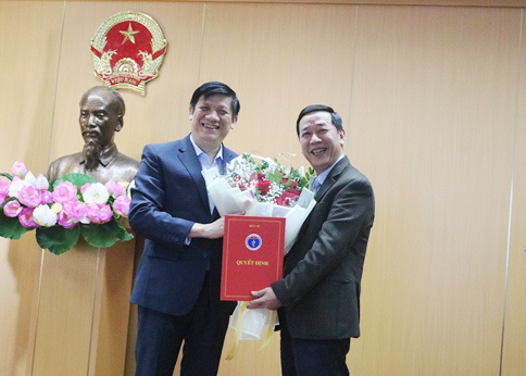 Bộ Y tế bổ nhiệm c&aacute;c chức vụ l&atilde;nh đạo một số đơn vị - Ảnh 1.