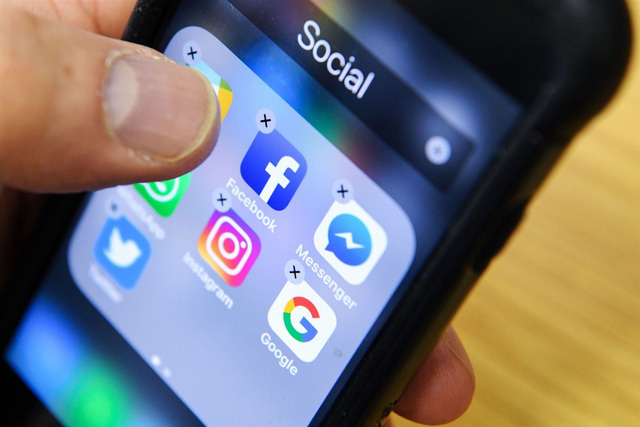 Chuyện khó tin: Facebook bị tấn công mất tài khoản Twitter và Instagram - Ảnh 1.