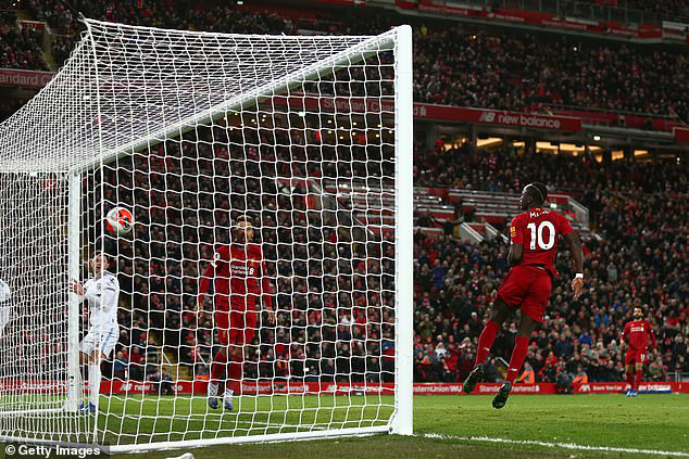 Liverpool 3-2 West Ham: Rượt đuổi mãn nhãn - Ảnh 3.