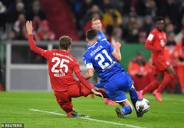 Bayern Munich 4-3 Hoffenheim: Hùm Xám chật vật vào tứ kết cúp Quốc gia Đức - Ảnh 2.