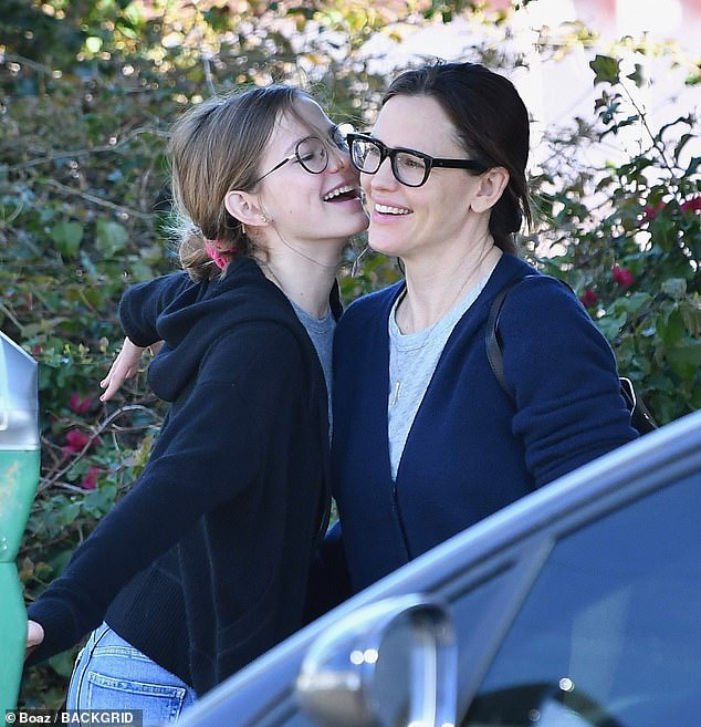 Con gái Jennifer Garner cao lớn bất ngờ - Ảnh 3.