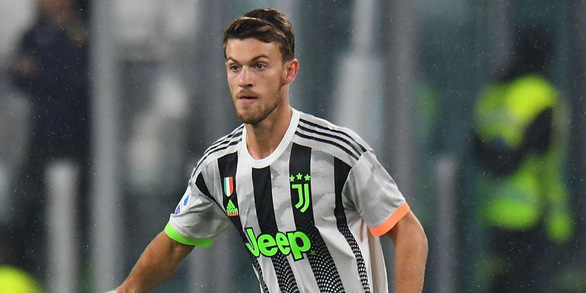 Inter dừng toàn bộ hoạt động của CLB vì cầu thủ Juventus dính COVID-19 - Ảnh 1.