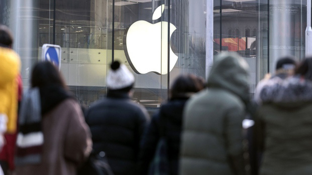 Các nhà cung cấp của Apple giảm nhân viên, cắt giờ làm thêm - Ảnh 2. Các nhà cung cấp của Apple giảm nhân viên, cắt giờ làm thêm - Ảnh 2.