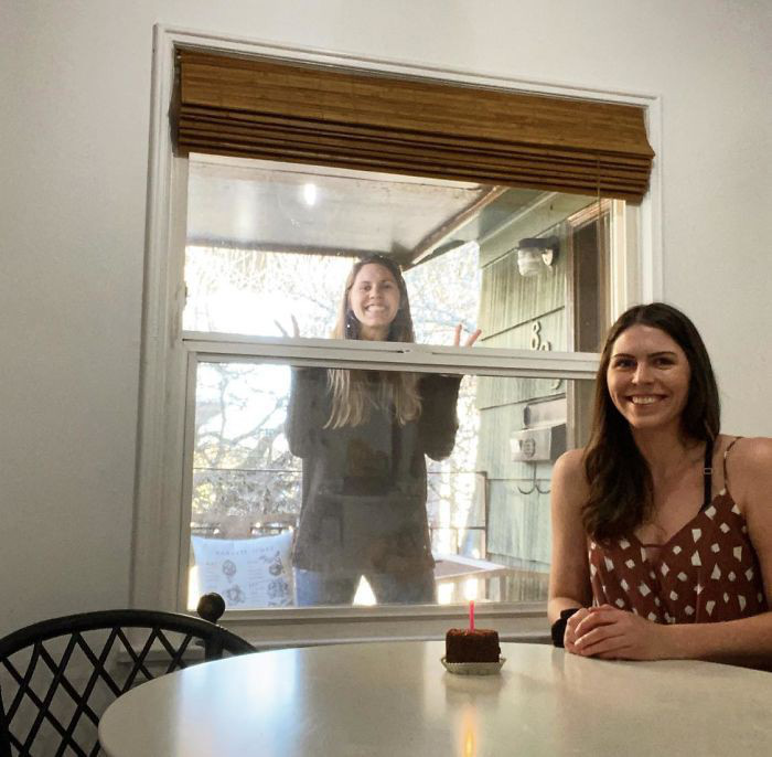 H&igrave;nh ảnh mu&ocirc;n kiểu sinh nhật khi phải c&aacute;ch ly thời dịch COVID-19 - Ảnh 5.