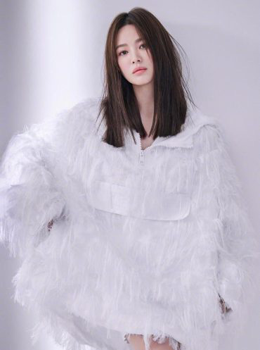 Song Hye Kyo xinh đẹp trên Harper’s Bazaar tháng 3 - Ảnh 6.