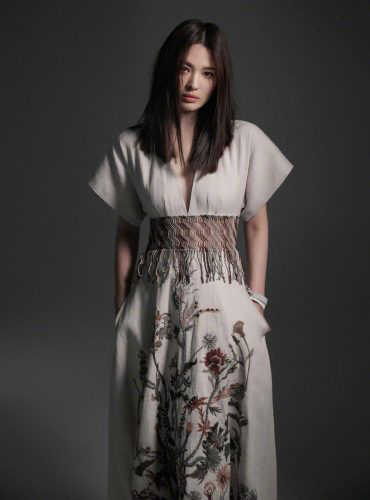 Song Hye Kyo xinh đẹp trên Harper’s Bazaar tháng 3 - Ảnh 7.