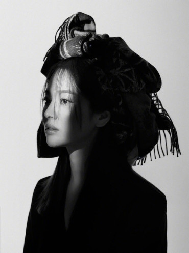 Song Hye Kyo xinh đẹp trên Harper’s Bazaar tháng 3 - Ảnh 10.