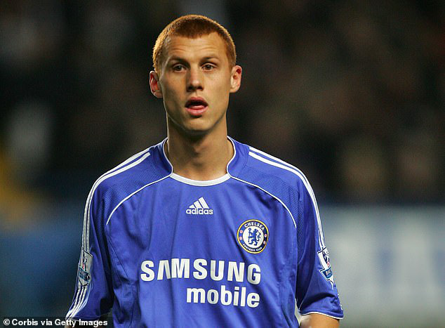 Steve Sidwell chia sẻ đầy bất ngờ khi Chelsea sa thải Mourinho năm 2007 - Ảnh 1.