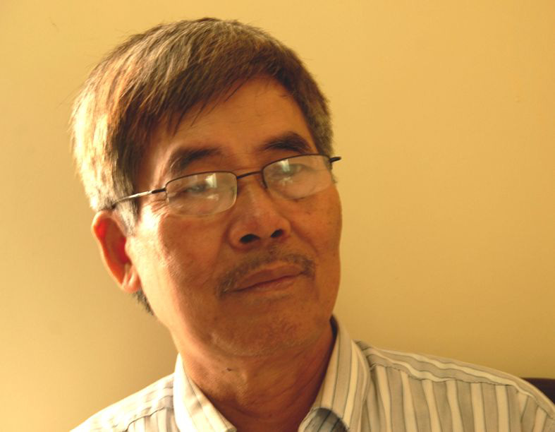 
Writer Ha Dinh Can
