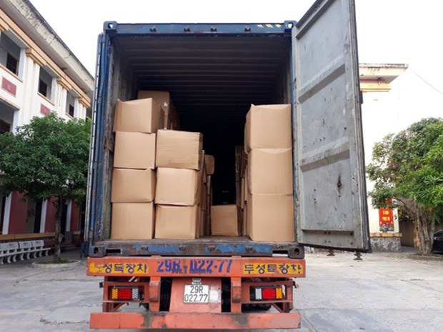 Bắt vụ vận chuyển 840.000 khẩu trang không rõ nguồn gốc - Ảnh 1. Bắt vụ vận chuyển 840.000 khẩu trang không rõ nguồn gốc - Ảnh 1.