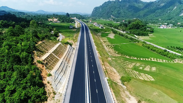 Cao tốc Bắc - Nam phía Đông: Chuyển đổi hình thức đầu tư để kích cầu - Ảnh 1.