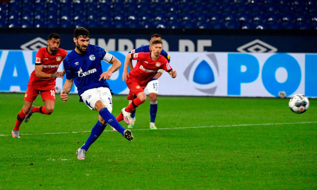 Schalke 04 1-1 Leverkusen: Cầm hòa chủ nhà, Leverkusen lọt vào top 4 - Ảnh 1.