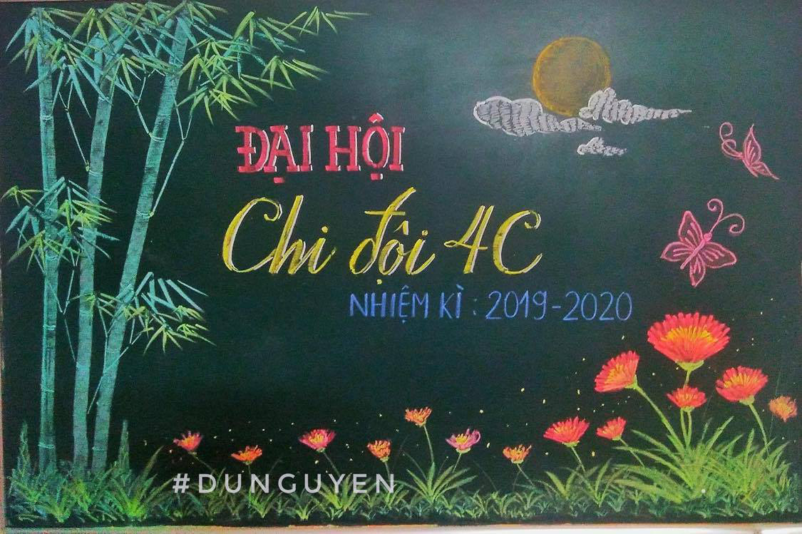 Thầy gi&aacute;o 9X vẽ hoa phượng tr&ecirc;n bảng phấn g&acirc;y sốt cộng đồng mạng - Ảnh 12.