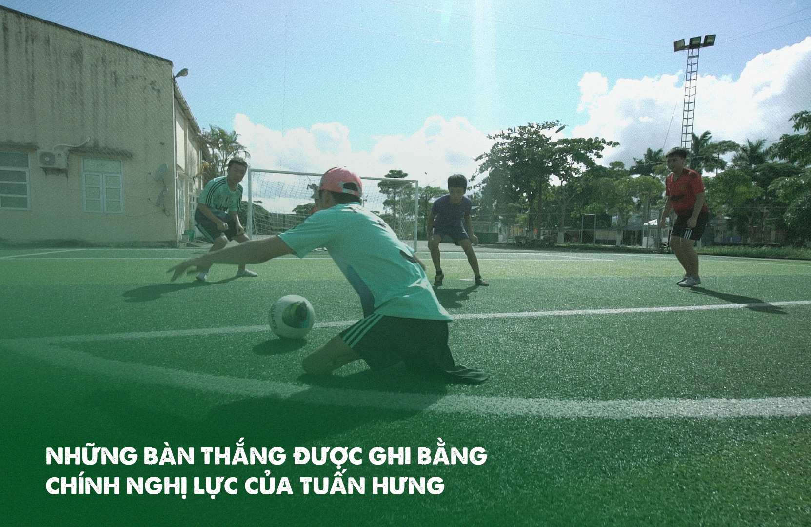 “Chàng trai không chân” được HLV Park Hang Seo tặng áo đấu - Ảnh 9.