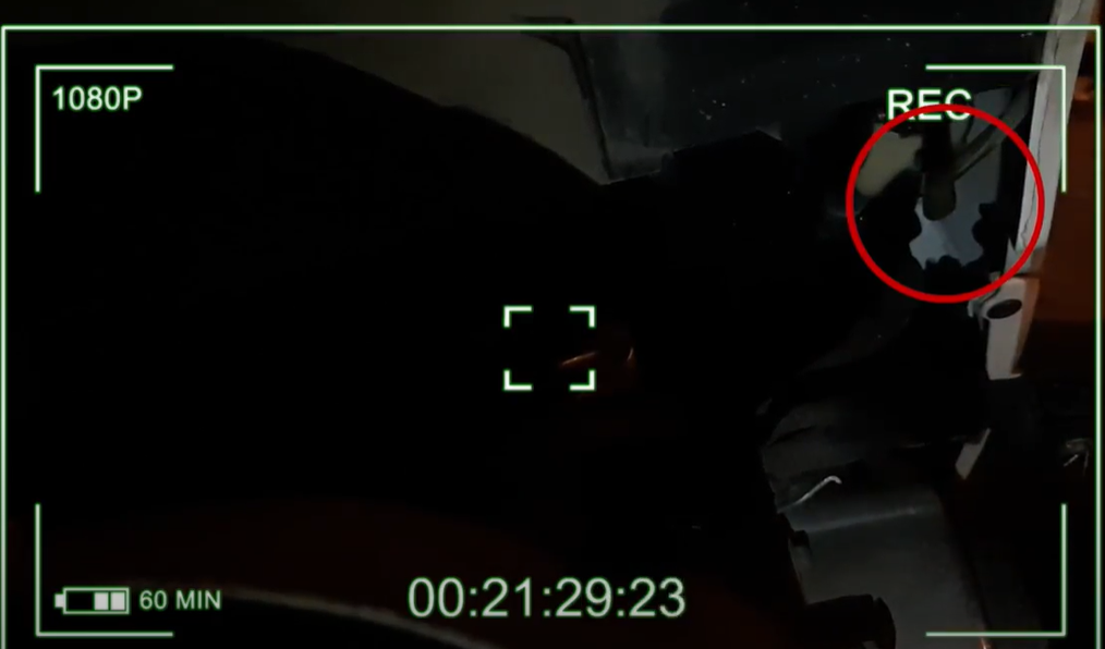 Màn kịch tinh vi tháo trộm phụ tùng, sửa xe trá hình ở Hồ Hoàn Kiếm - Ảnh 2. Màn kịch tinh vi tháo trộm phụ tùng, sửa xe trá hình ở Hồ Hoàn Kiếm - Ảnh 2.