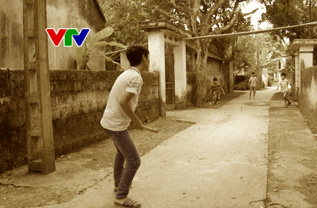 Chơi khăng gẫy răng cửa, chơi gụ bục tivi: Tuổi thơ dữ dội của trẻ em nông thôn xưa - Ảnh 3. Chơi khăng gẫy răng cửa, chơi gụ bục tivi: Tuổi thơ dữ dội của trẻ em nông thôn xưa - Ảnh 3.