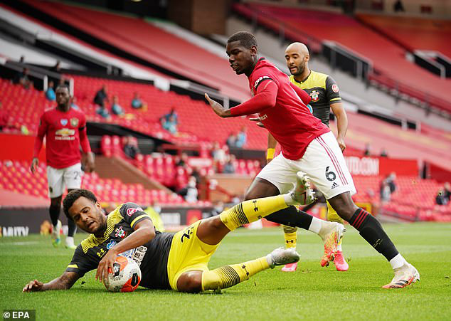 Man Utd 2-2 Southampton: Đánh rơi chiến thắng phút bù giờ, Man Utd lỡ cơ hội vào top 4 - Ảnh 4.