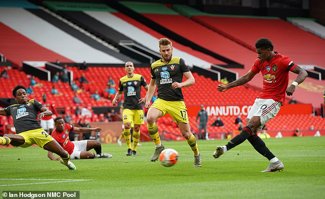 Man Utd 2-2 Southampton: Đánh rơi chiến thắng phút bù giờ, Man Utd lỡ cơ hội vào top 4 - Ảnh 2.