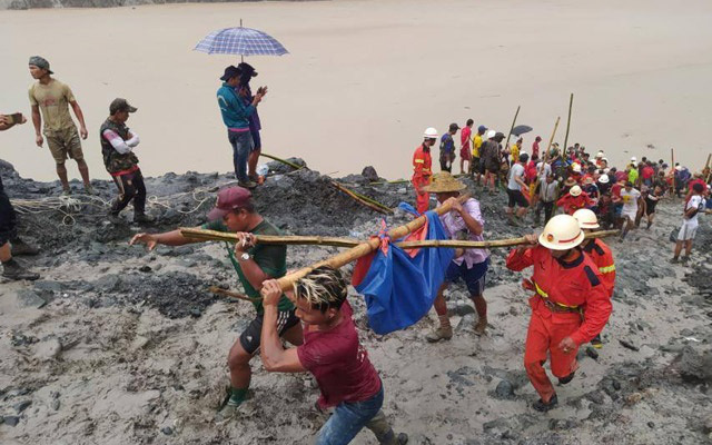 Hơn 100 người tử vong vụ sập mỏ ngọc bích ở Myanmar: Chỉ 1 phút, tất cả đã biến mất - Ảnh 1.