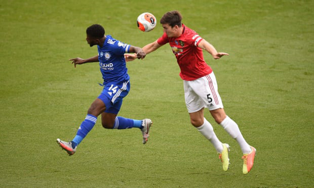 Leicester City 0-2 Man Utd: Fernandes tỏa sáng, Quỷ đỏ giành suất dự Champions League - Ảnh 1.